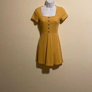Arizona jean co beautiful yellow dress size xs